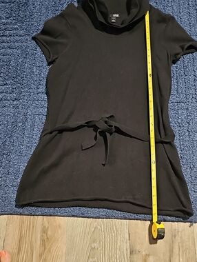 a.n.a Black Short Sleeve Tie-Waist Tunic Lg  I Was A Curvy Med